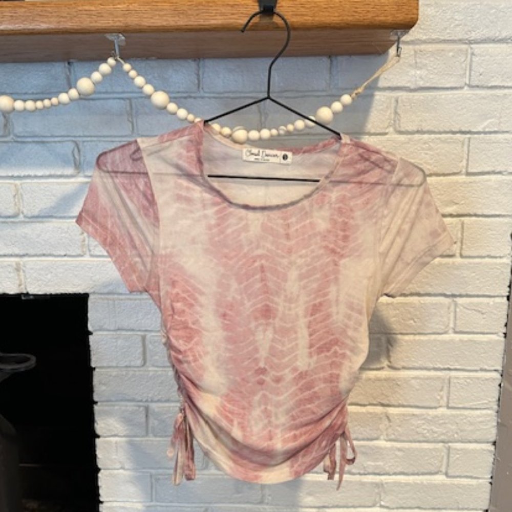 Cloud Dancer Tie Dye Sheer Side Cinch Shirt | Size S